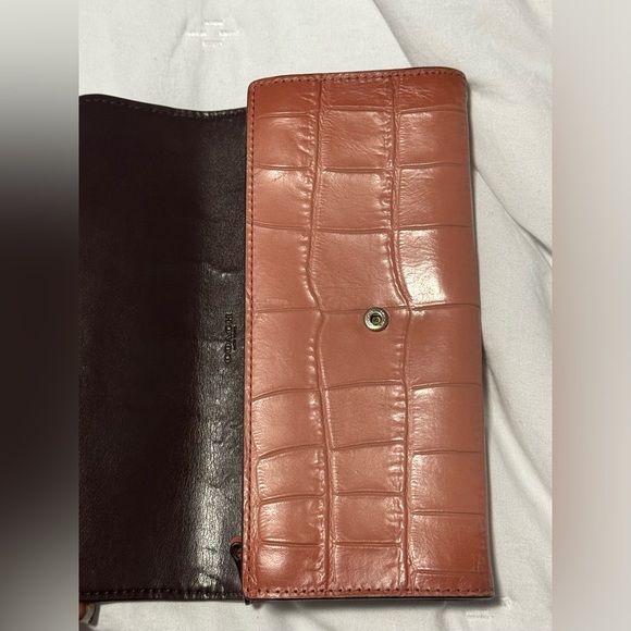 Coach Croc Embossed Ombré long wallet - Picture 4 of 13